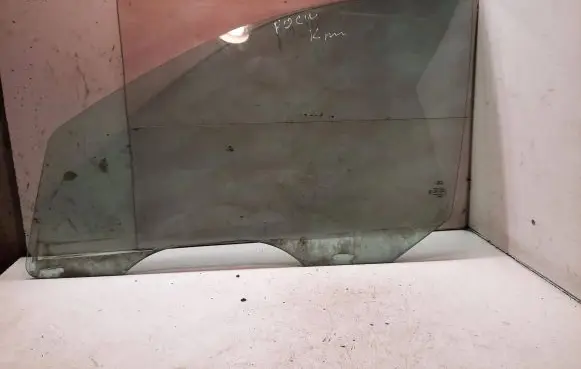 Ford Focus Front door window glass four-door 43R001057 DOT27M23100AS2