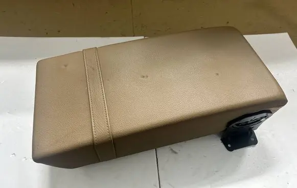 Mercedes-Benz S W221 Rear seat armrest 