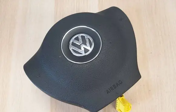 Volkswagen Touran II Steering wheel airbag 1T0880201AA