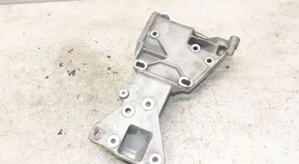 Volvo XC60 Generator/alternator bracket 31316673