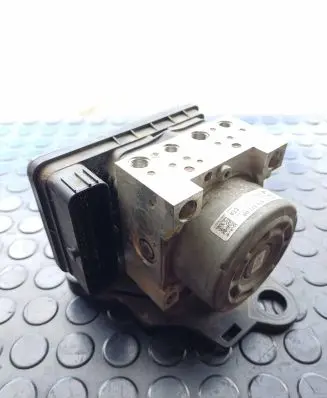 Volkswagen PASSAT B8 ABS Pump 5Q0614517DA 10022012434