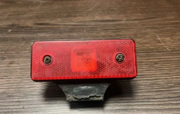 Third/center stoplight