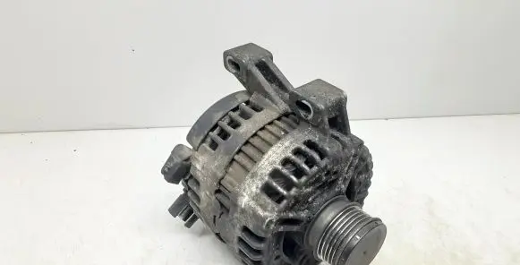 Volvo S80 Generator/alternator 6G9N10300JD 0121715008