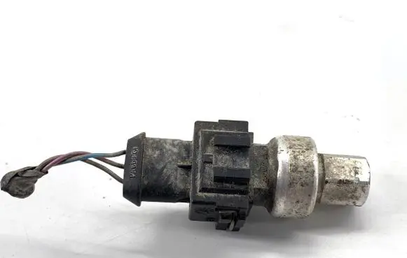 Jaguar F-Pace Air conditioning (A/C) pressure sensor 