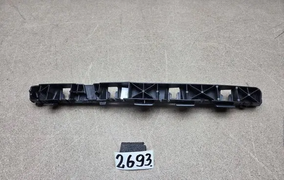 Hyundai Tucson TL Rear bumper mounting bracket 86616D7000
