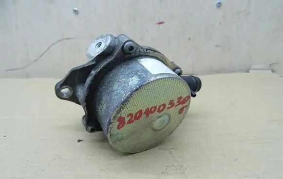 Renault Clio IV Vacuum pump