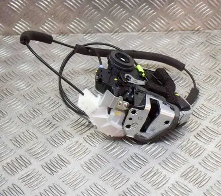 Toyota C-HR I Rear door lock 0H2204