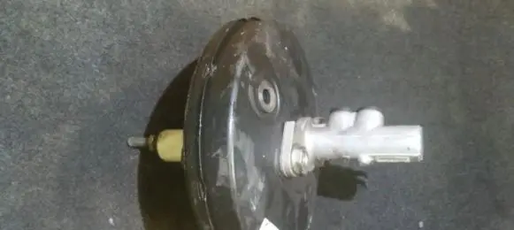 Audi A4 S4 B5 8D Brake booster 8d0612105