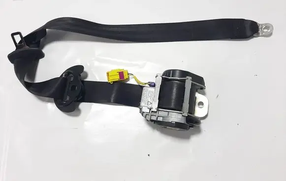 Volkswagen Jetta III Front seatbelt 1K4857706E