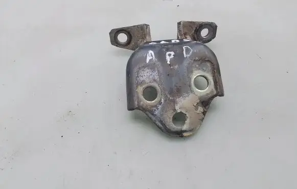 Mitsubishi Pajero Sport I Front door lower hinge 