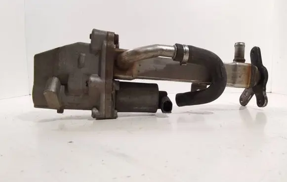 Volvo V70 EGR valve cooler 30637142
