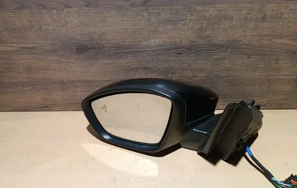 Peugeot 208 II Front door electric wing mirror 232673115