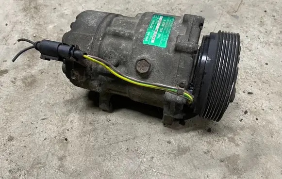 Volkswagen Caddy Air conditioning (A/C) compressor (pump) 7H0820803F