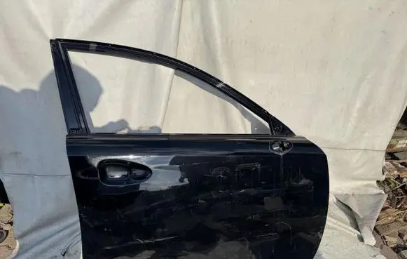 Lexus IS IV XE40 Front door