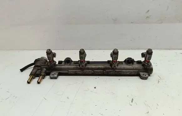 Volkswagen Golf IV Fuel main line pipe 036133319B