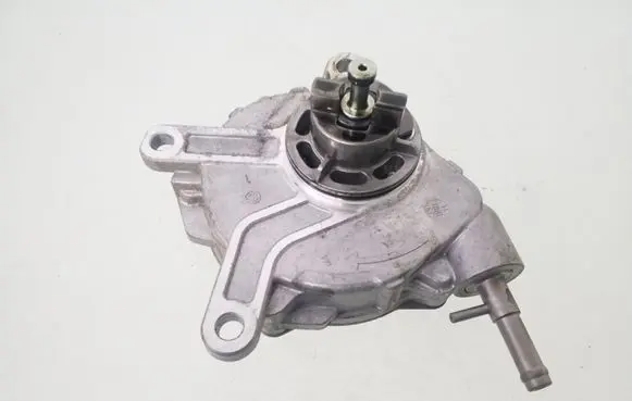 Toyota RAV 4 (XA40) Vacuum pump