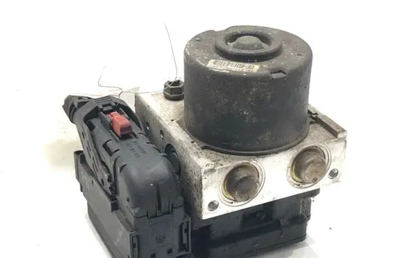 Volkswagen Golf V ABS Pump 1K0614117F