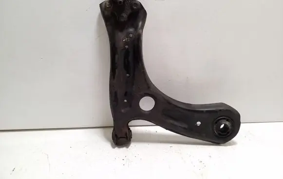 Audi A1 Front lower control arm/wishbone 6R0407152F