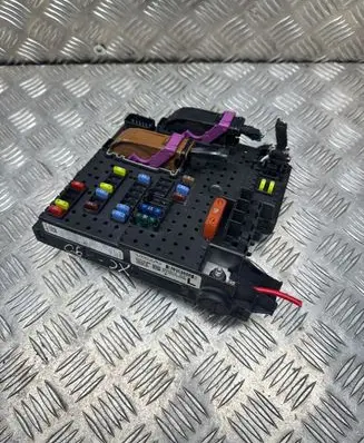 Volvo XC90 Fuse module 31314469 10W215