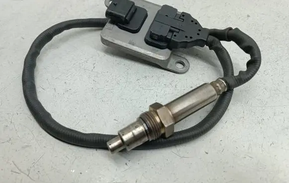 Mercedes-Benz Sprinter W906 Lambda probe sensor A0009053503 0009053503 5WK96682D