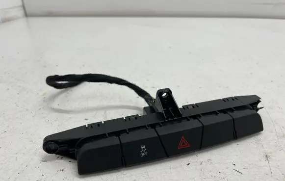 Opel Insignia A Hazard light switch 23177698