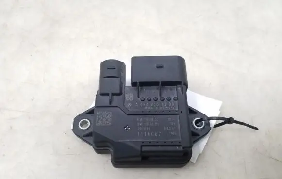 Mercedes-Benz E W213 Glow plug pre-heat relay A6549001300