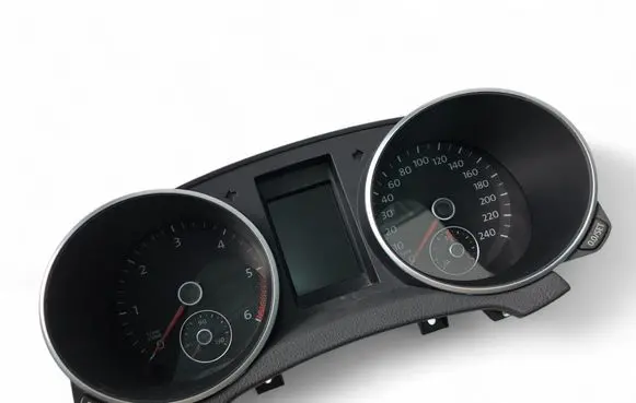 Volkswagen Golf VI Speedometer (instrument cluster) 5K0920873A