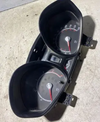 Ford Fiesta Speedometer (instrument cluster) 8A6T10849D