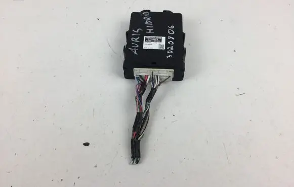Toyota Auris 150 Gearbox control unit/module 8953575010