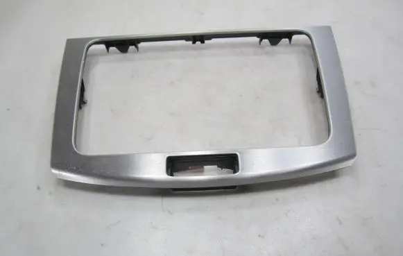 Volkswagen PASSAT B7 Radio/GPS head unit trim 3AA858069
