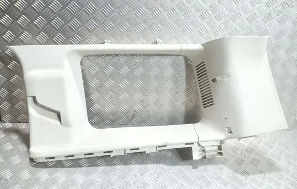 Jeep Patriot (D)pillar trim (top) 1AX76XDV