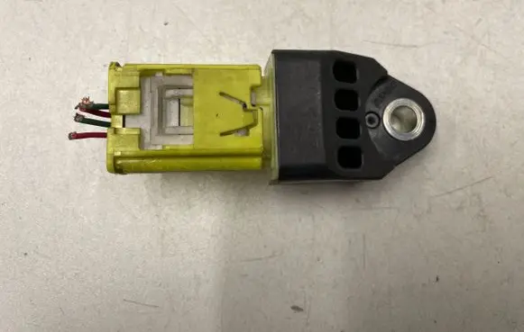 Toyota Yaris Airbag deployment crash/impact sensor 898310D090 831A5Z7VD