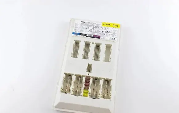BMW 5 G30 G31 Comfort/convenience module 5A02FA5 61.35-5A02FA5