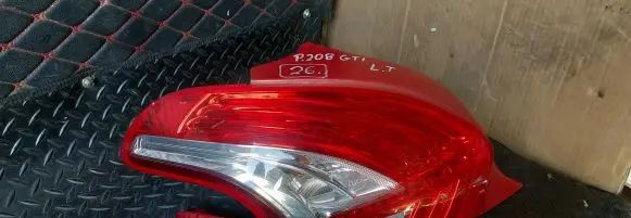Peugeot 208 Rear/tail lights 9672628280