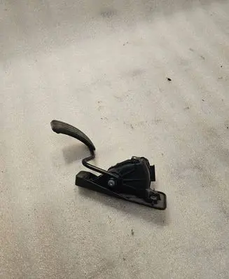 Renault Espace IV Accelerator throttle pedal 8200007513 6PV00811918