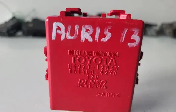 Toyota Auris E180 Door control unit/module 8597012030