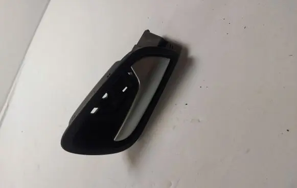 Ford Kuga II Tailgate/trunk/boot open switch 