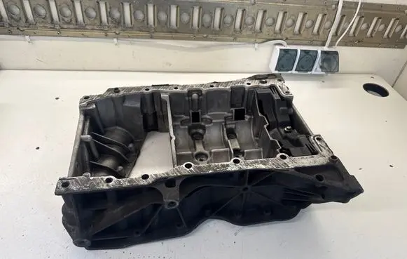 Opel Vivaro Oil sump 8200600642