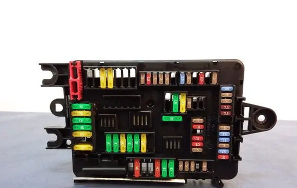BMW X5 F15 Fuse box set 6819651
