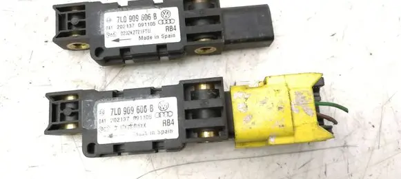 Porsche Cayenne (9PA) Airbag deployment crash/impact sensor 7L0909606B