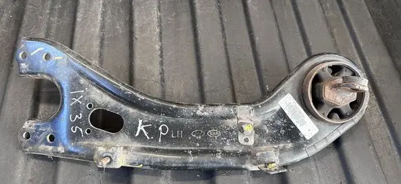 Hyundai ix35 Rear upper control arm/wishbone 552703U100