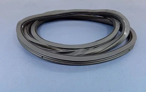 Porsche Cayenne (92A) Front door rubber seal 7P0867367F