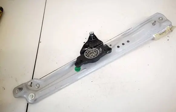 Opel Crossland X Front door window regulator with motor 
