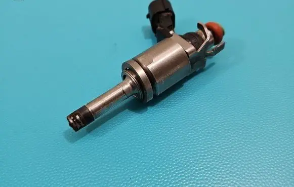 Fuel injector