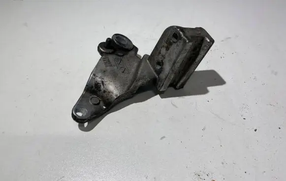 Volvo XC60 Engine mounting bracket 31293542