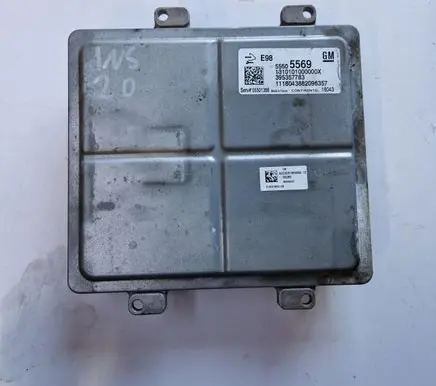 Opel Insignia B Engine control unit/module 55505569