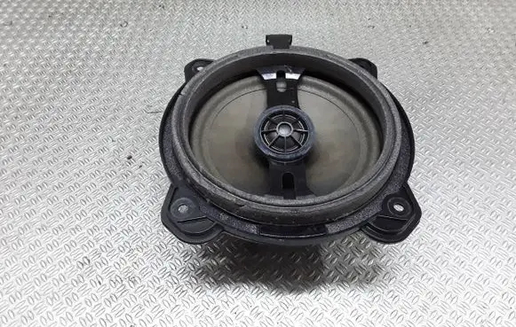 Audi A3 S3 8P Front door speaker 8H0035411