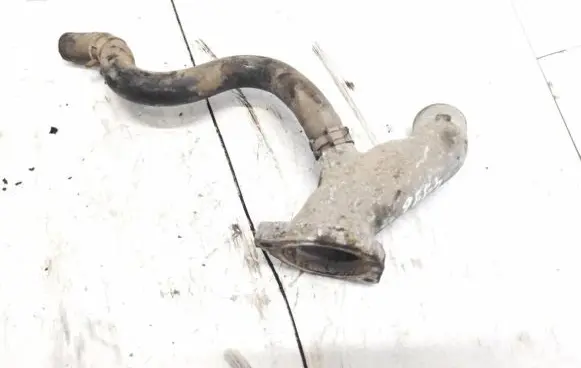 Engine coolant pipe/hose