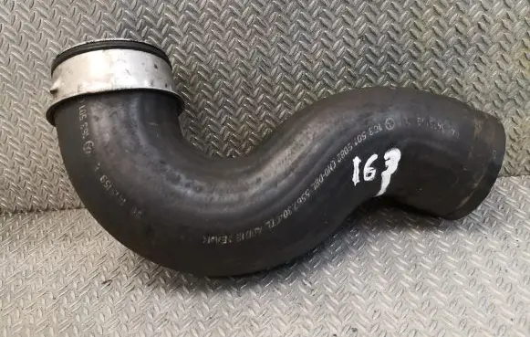 Mercedes-Benz ML W163 Intercooler hose/pipe 1635016082
