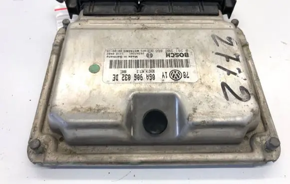 Seat Leon (1M) Engine control unit/module ECU 06A906032DE